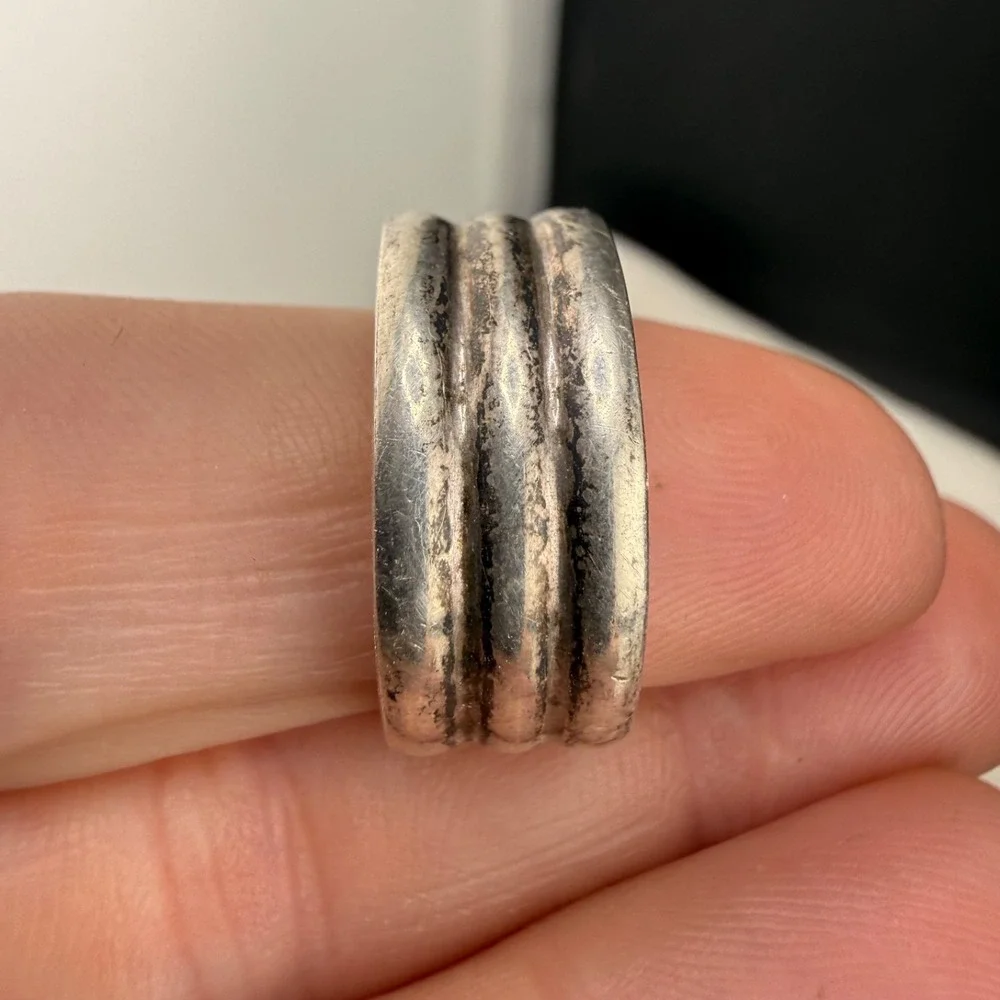 Vintage Band Ring Silver Tone Size 8.5